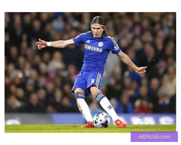 跟队独家切尔西六位数加浮动签下谢周三17岁左后卫潜力小将